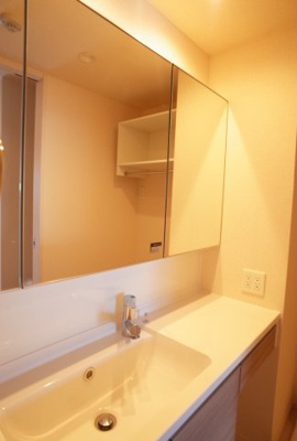 【独立洗面台】 | ラ・コンフィアンス明石 | シャンプー＆ドレッサー