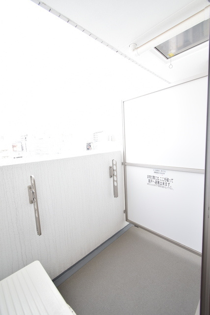 ＯＮＥＬＩＧＨＴ博労町のバルコニー
