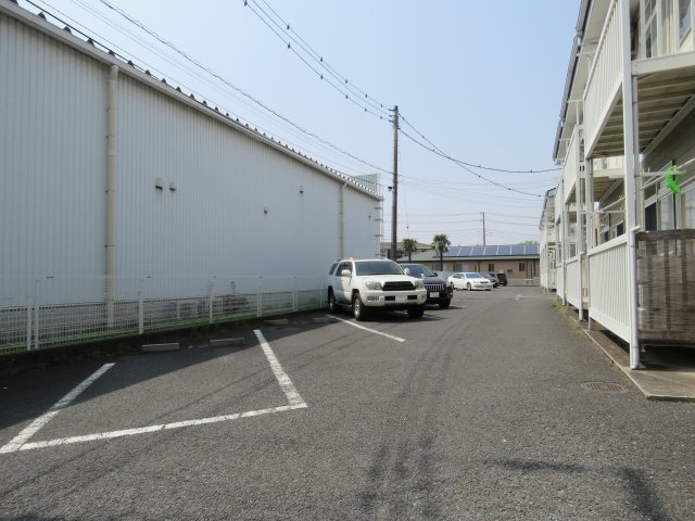 コーポラス曙Ｂ棟の駐車場