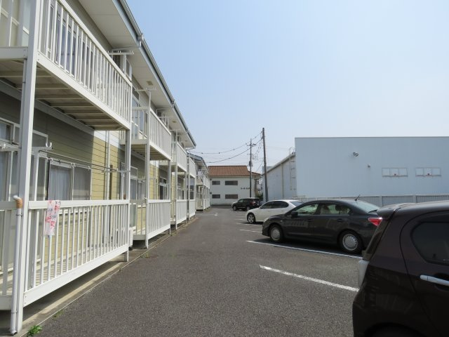 コーポラス曙Ｂ棟の駐車場