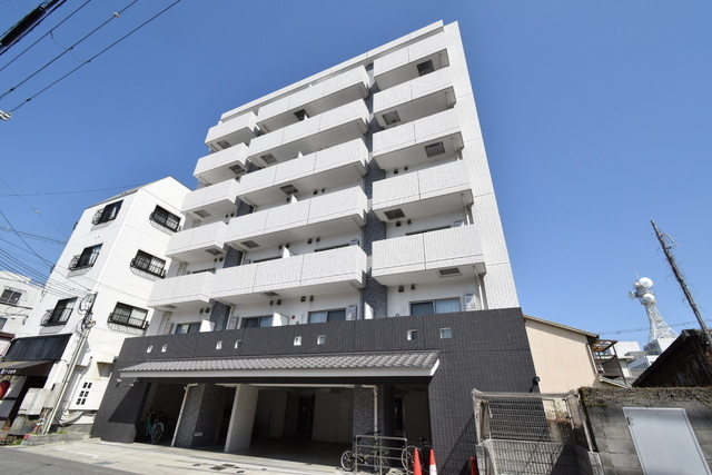 ＯＮＥＬＩＧＨＴ博労町の外観