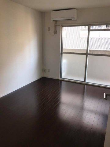 エリーナプラザ天神南の洋室|居住中のため画像は別号室のものです