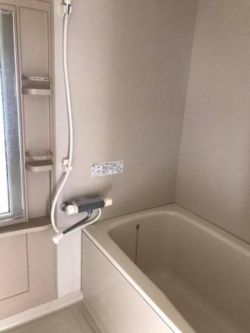 エリーナプラザ天神南の浴室|（居住中のため画像は別号室のものです）