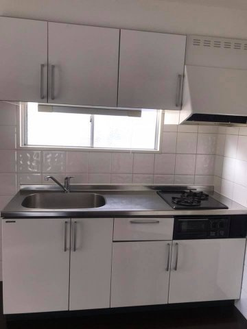 エリーナプラザ天神南のキッチン|（居住中のため画像は別号室のものです）