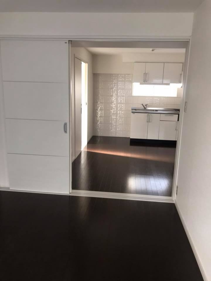 エリーナプラザ天神南の洋室|（居住中のため画像は別号室のものです）