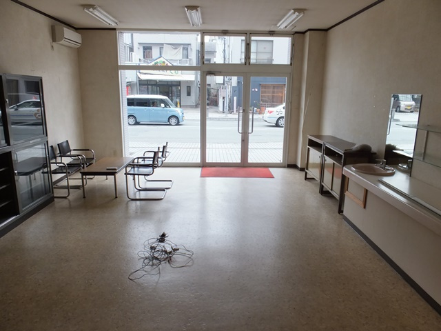 津山市吹屋町　売店舗事務所（アイ・ふきや）の内装