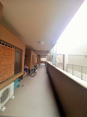 千葉市花見川区幕張本郷３丁目　ダイアパレス幕張本郷　１Ｆのその他共用部分|共用部分の通路です。管理が行き届いてます。