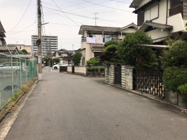 グラッド・タウン大野の前面道路含む現地写真