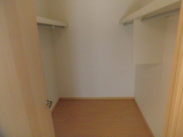 パール・ウエストAの収納