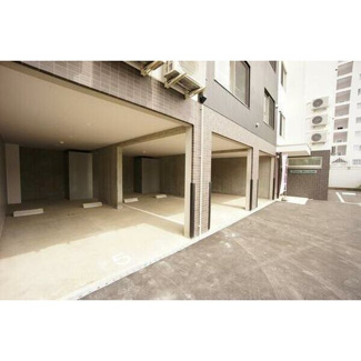 【駐車場】 | シャイニングウエストフィールド