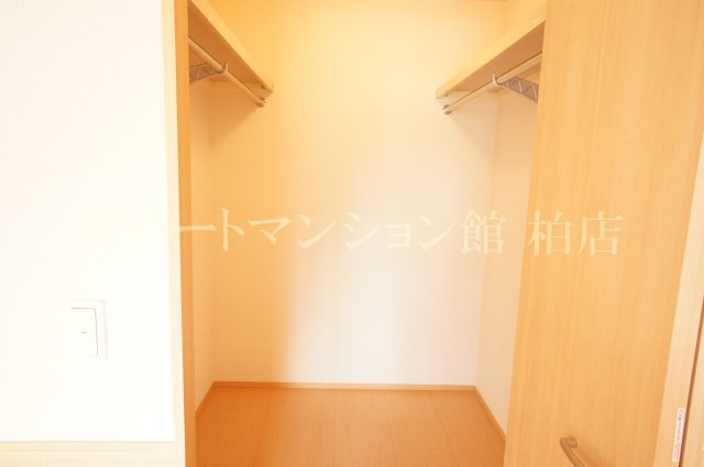 ファミールフラッツ若葉町の収納