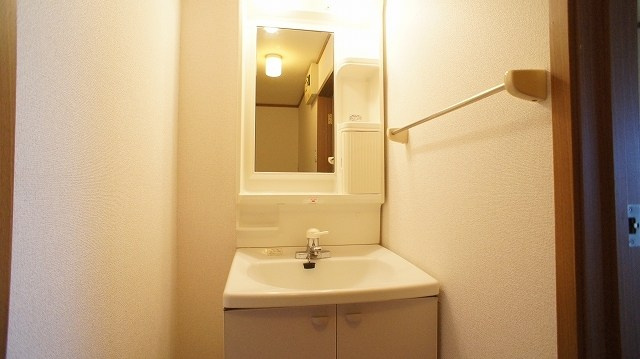 サンフラワーパレスⅠの独立洗面台