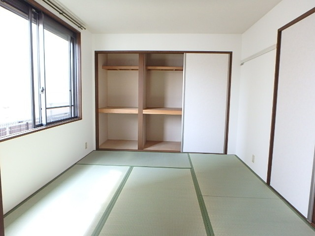 シャーメゾン北野の和室
