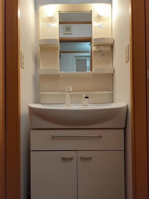 アブニールXVの洗面所