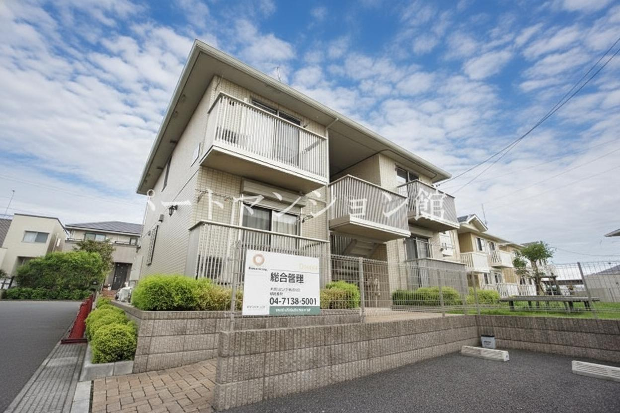 クレストパークEの外観