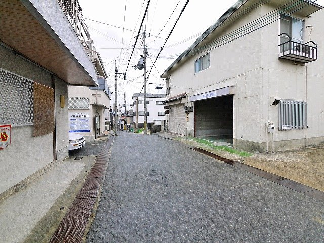 クレアーレ学園前の周辺