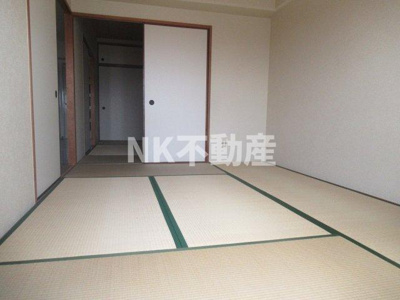 【寝室】 | デュエリングナガト（瓢箪山賃貸） | 使い勝手のいい寝室です