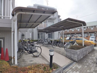 【展望】 | ミングルAP.栗谷三番館 | 屋根付きの駐輪場で雨が降っても大切な自転車が濡れなくてすみますね♪駅から自転車もおすすめです！
