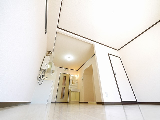 小河ハイツのバルコニー|外からの目が気にならないバルコニーで洗濯物が干せます