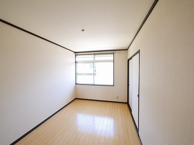 小河ハイツの和室|和室があれば、来客や子供用のスペースとして活躍します