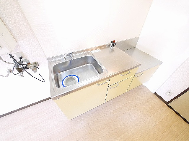 小河ハイツのキッチン|キッチンでお料理をお楽しみください