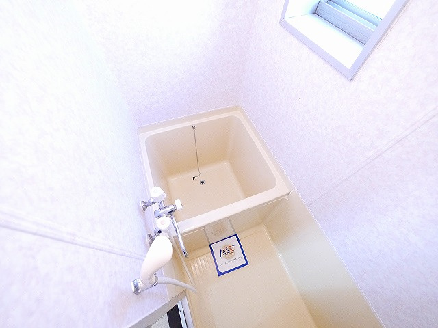 小河ハイツの浴室|日々の疲れを癒すお風呂付です