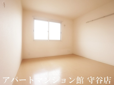 【寝室】 | シャンテ小絹