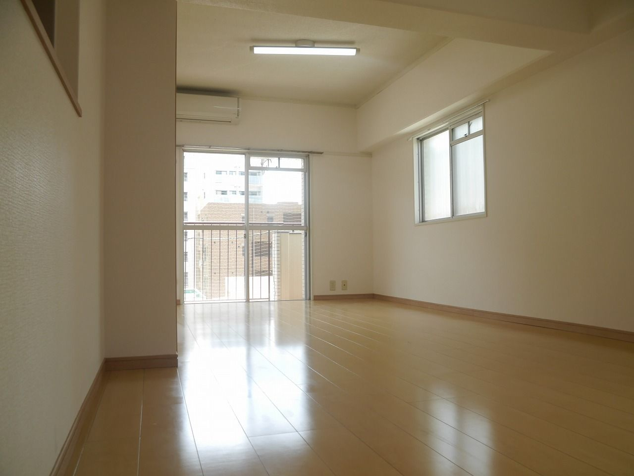 天神松井ビルの居間・リビング|天神松井ビル（2LDK）