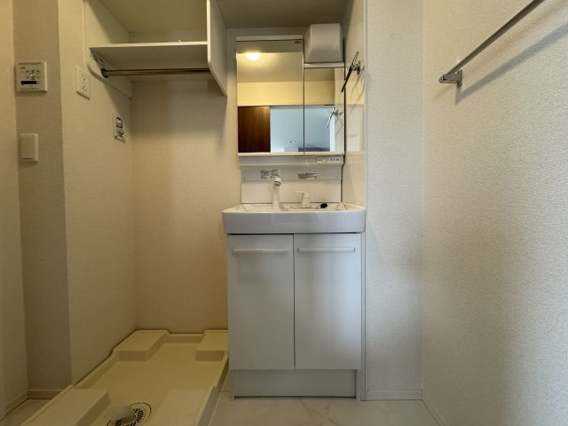 クヴァルチーラ奥戸の洗面所