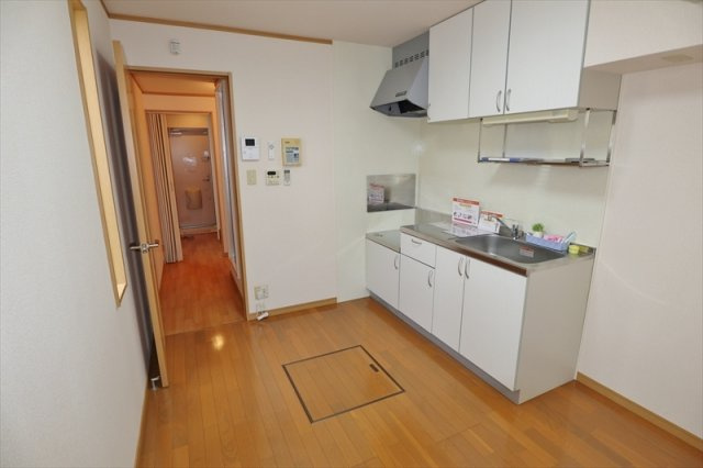 リースランド三永A　A-5の居間・リビング