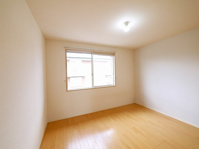 クレストヒルズの洋室|洋室です