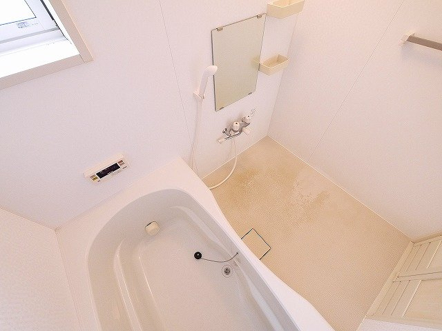 クレストヒルズの浴室|落ち着いた空間のお風呂です