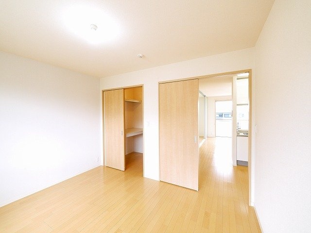 クレストヒルズの洋室|個人の部屋や寝室として使える洋室です