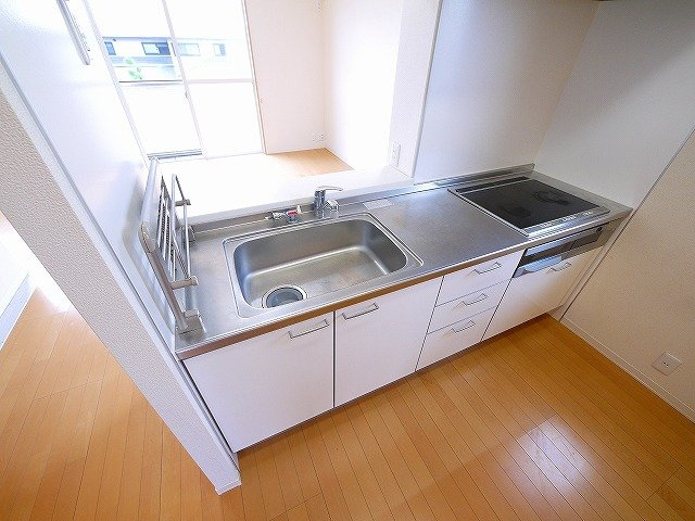 クレストヒルズのキッチン|使いやすいキッチンです