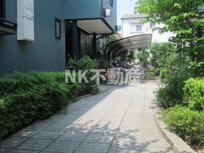 【ロビー】 | カサフェリス（若江岩田賃貸） | 建物の内部です