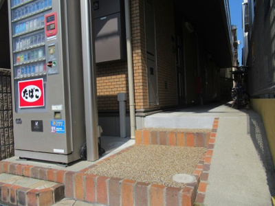 【エントランス】 | Y’s square(ワイズスクエア）（東花園賃貸） | エントランスです