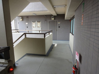 【その他共用部分】 | キャピタルビュー根岸　共用廊下