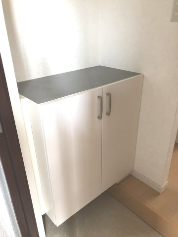 エトワール久米川の玄関