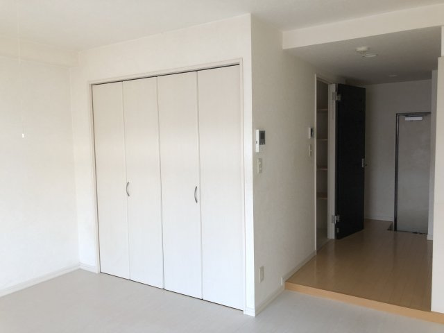 エトワール久米川の洋室