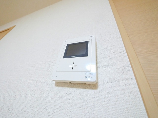 メゾン・アルバのセキュリティ|モニター付きインターホンです
