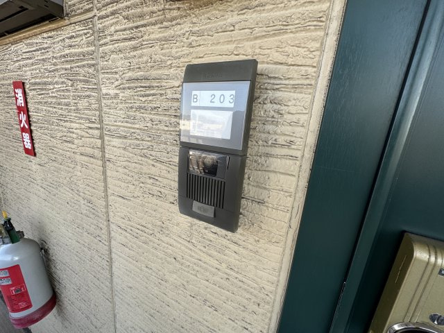 ヴァンヴェールＢ棟の玄関