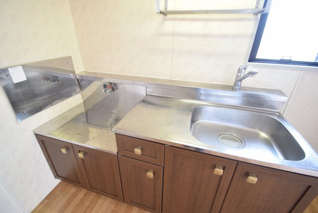 エミネンス夏見台のキッチン|ガスコンロ設置可キッチンです