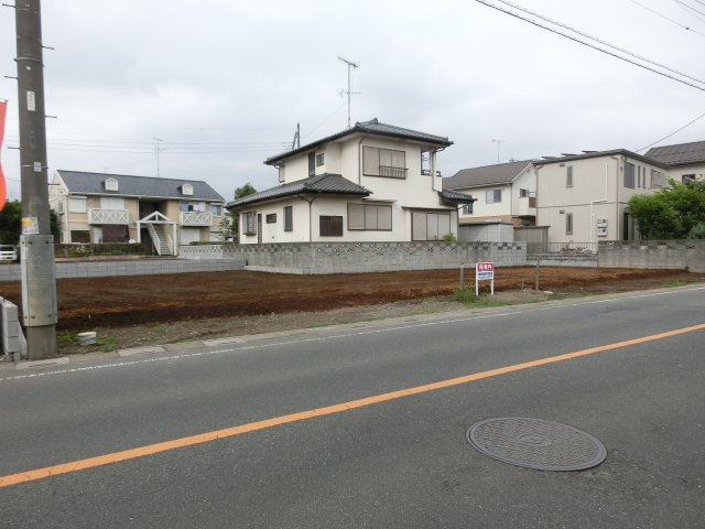 鴻巣市箕田の売地の外観|B区画には電柱が入っています。