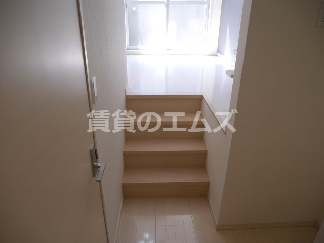 【居間・リビング】 | ソレイユ竹下 | ソレイユ竹下の階段