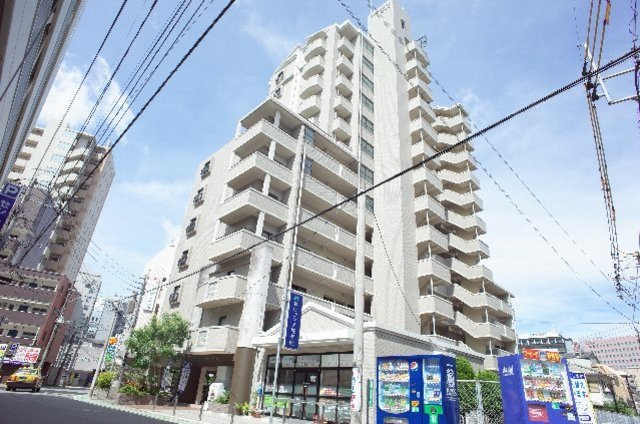 センターコート天神南の外観