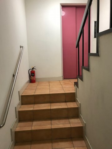 島崎ビルのエントランス