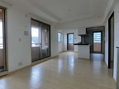 【居間・リビング】 | エステムコート天神橋