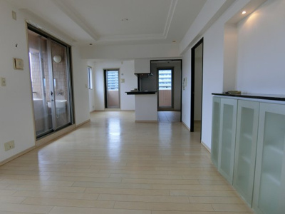 【居間・リビング】 | エステムコート天神橋