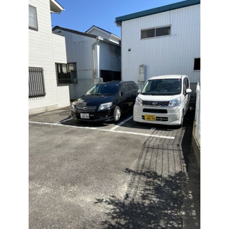 【駐車場】