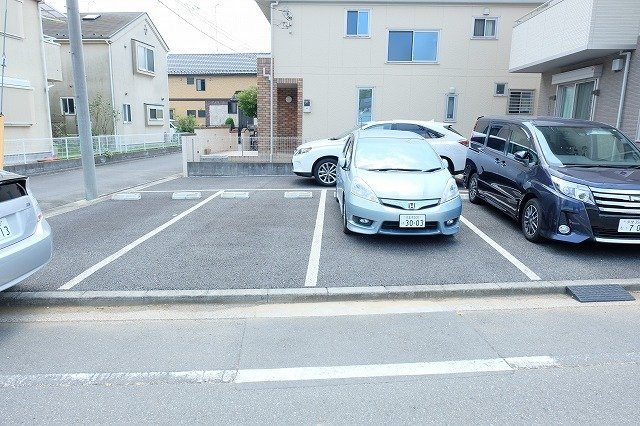 レジデンスみやびの駐車場
